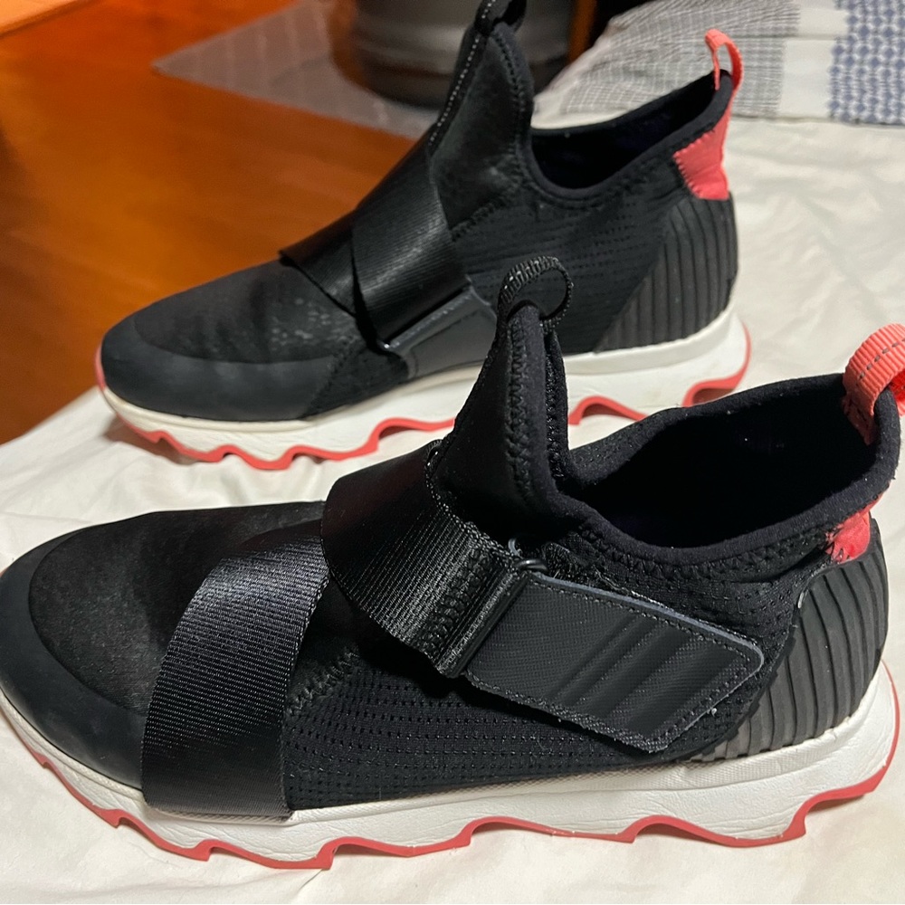 Sorel kinetic sneaker